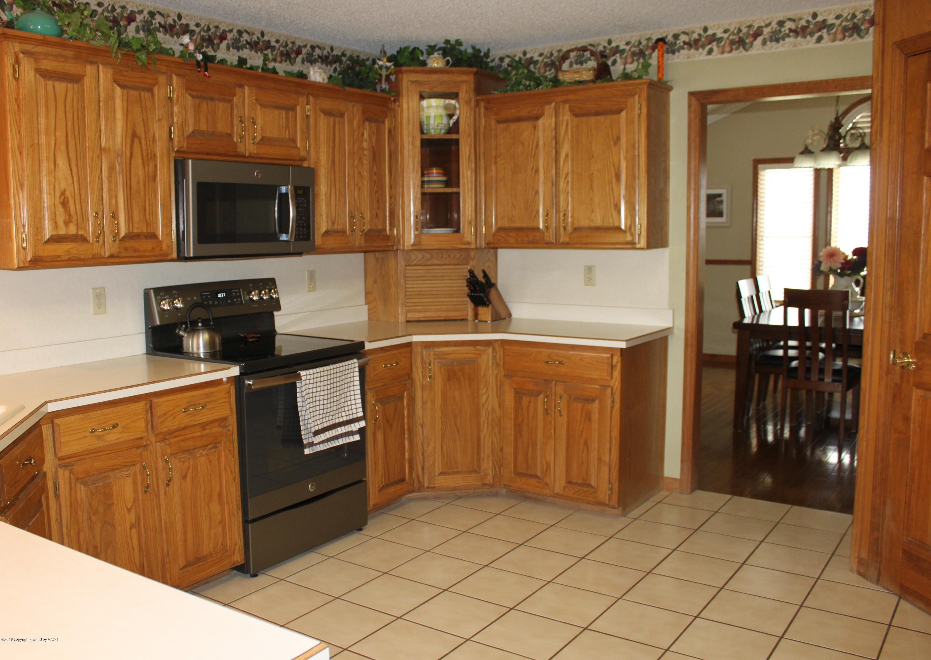 675 Sunset Road Fritch, TX 79036 - Photo 20 of 61 Kitchen_4