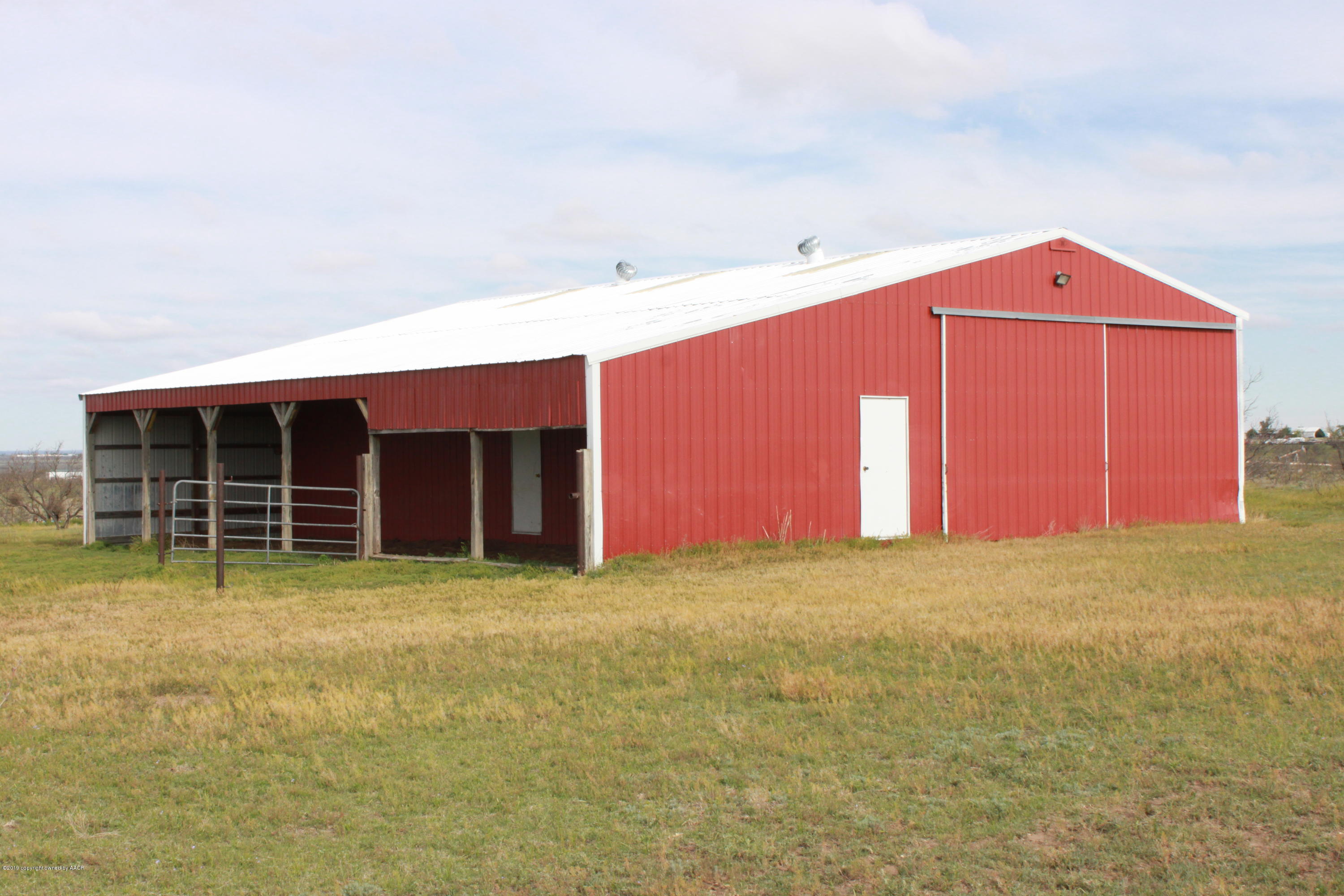 675 Sunset Road Fritch, TX 79036 - Photo 53 of 61 Barn