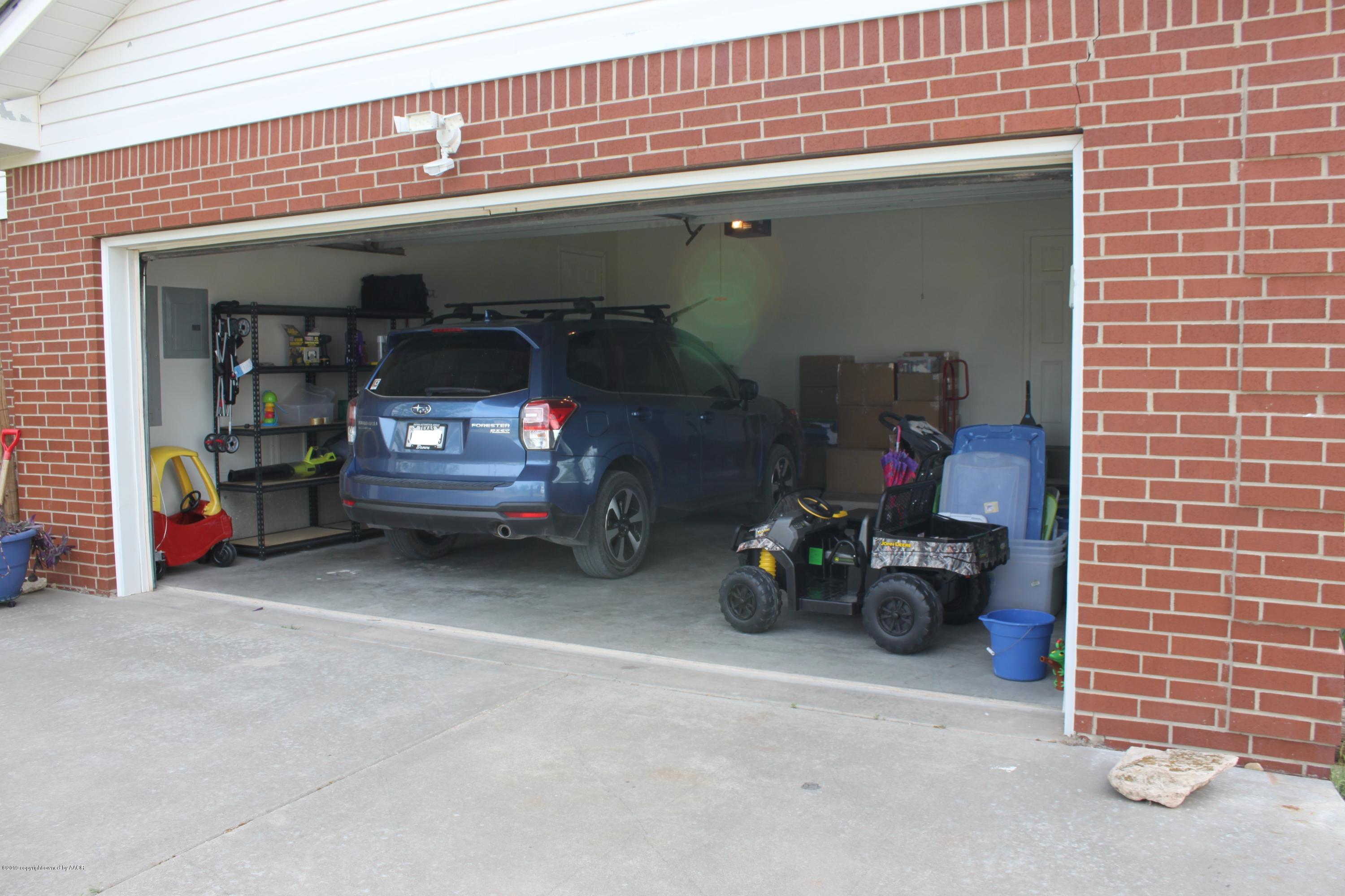 675 Sunset Road Fritch, TX 79036 - Photo 9 of 61 Oversized Garage