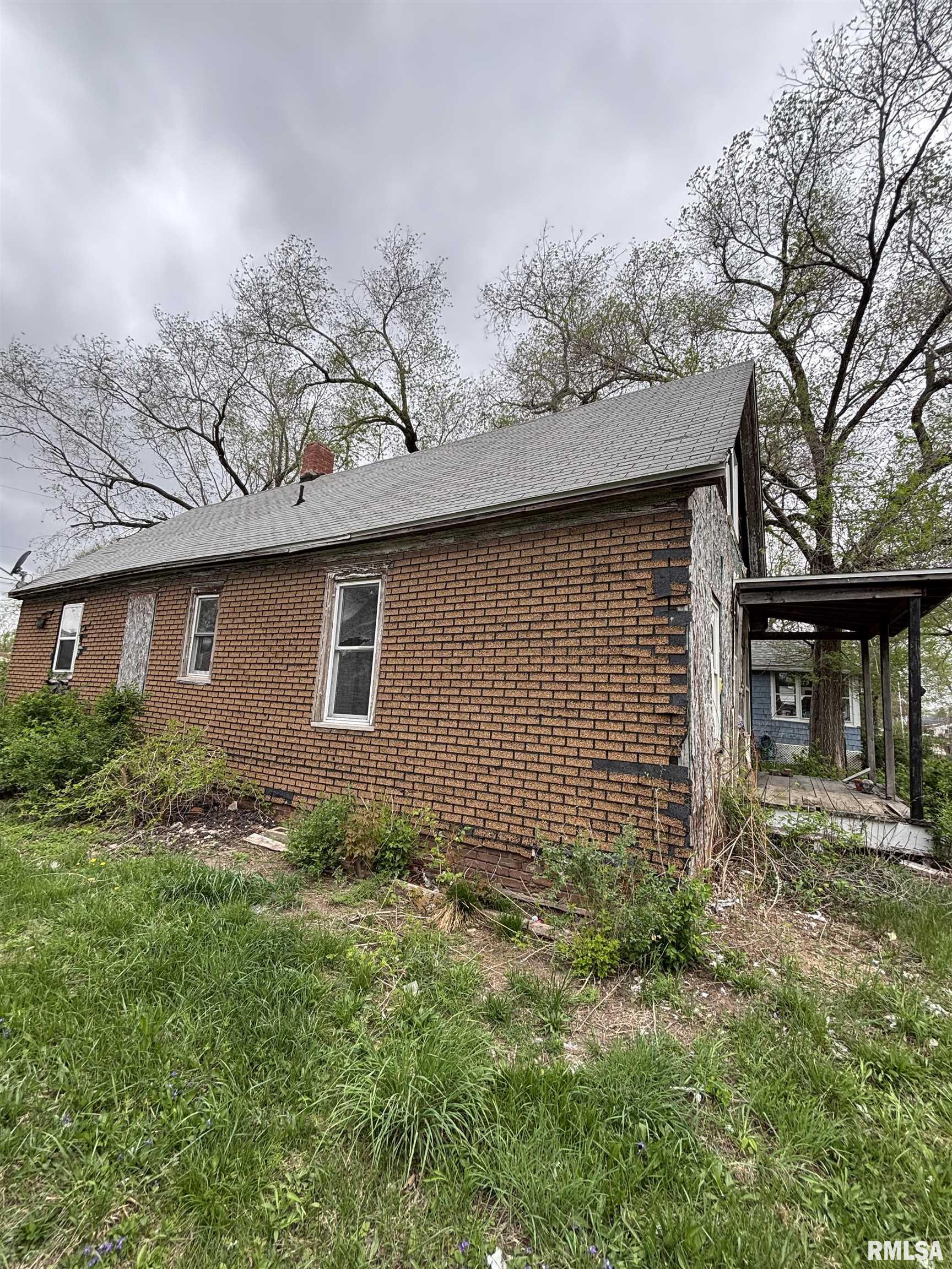 205 2nd Street South Pekin, IL 61564 - Photo 5 of 41