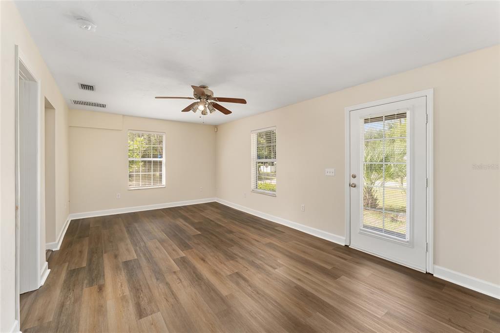 18673 Northwest 252nd Street High Springs, FL 32643 - Photo 4 of 40
