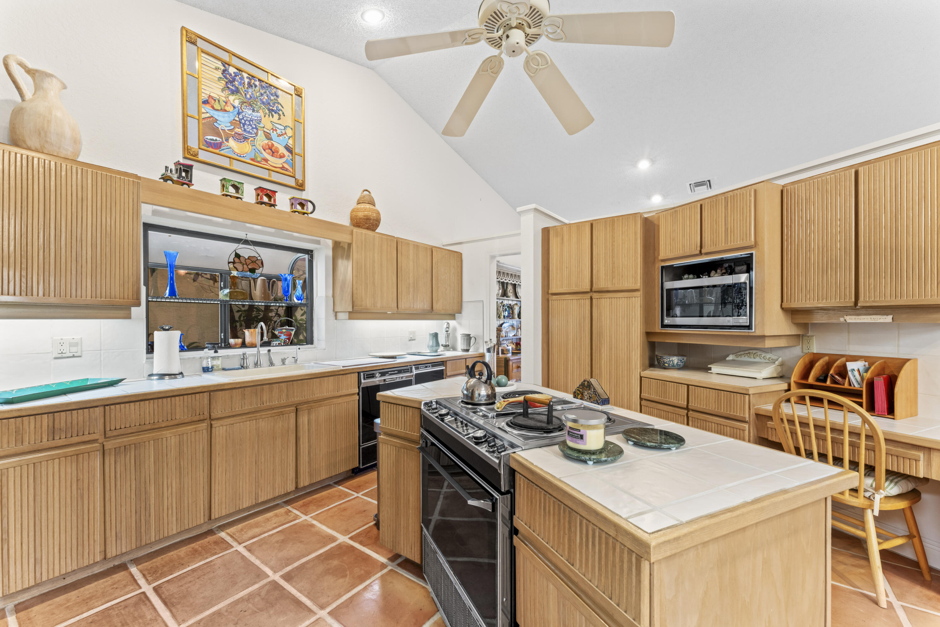 22584 Esplanada Circle Boca Raton, FL 33433 - Photo 35 of 44 Hommati275 (35)