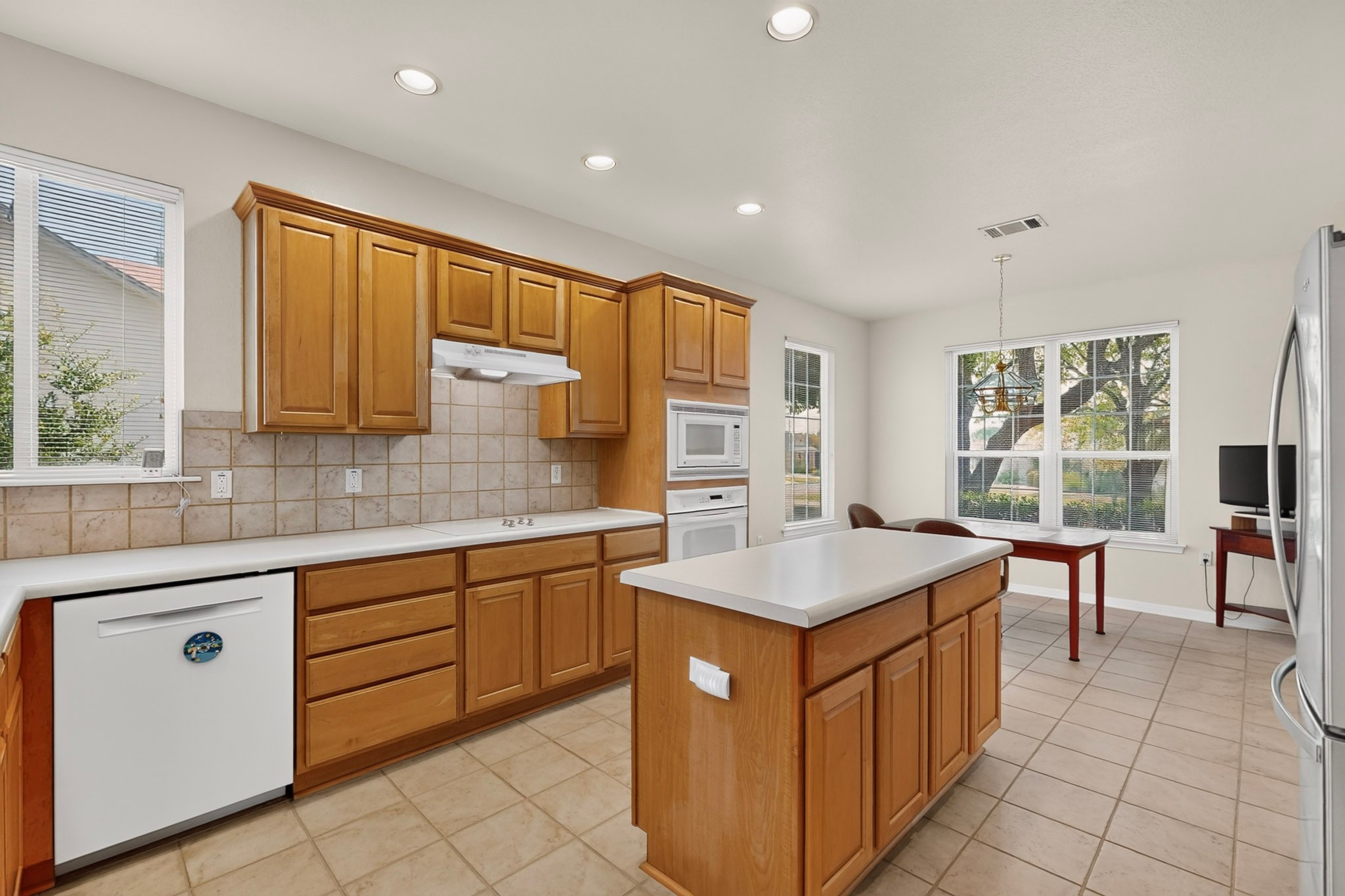 207 Red Poppy Trail Georgetown, TX 78633 - Photo 11 of 31