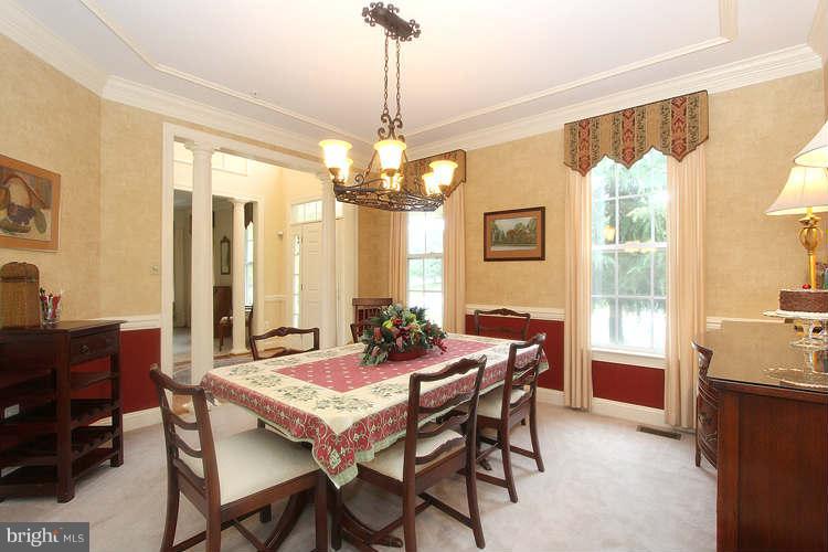 18300 Wickham Road Olney, MD 20832 - Photo 4 of 28 Dining Room