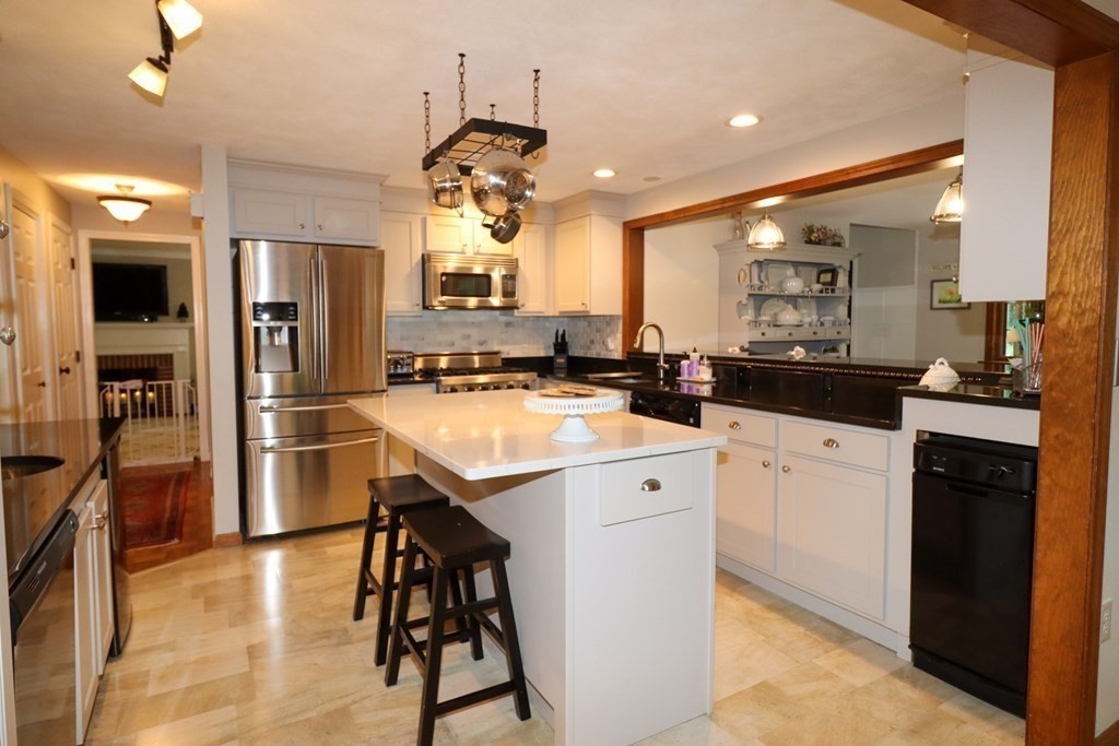 57 Gregory Island Road Hamilton, MA 01982 - Photo 14 of 39 Gallery Image 14