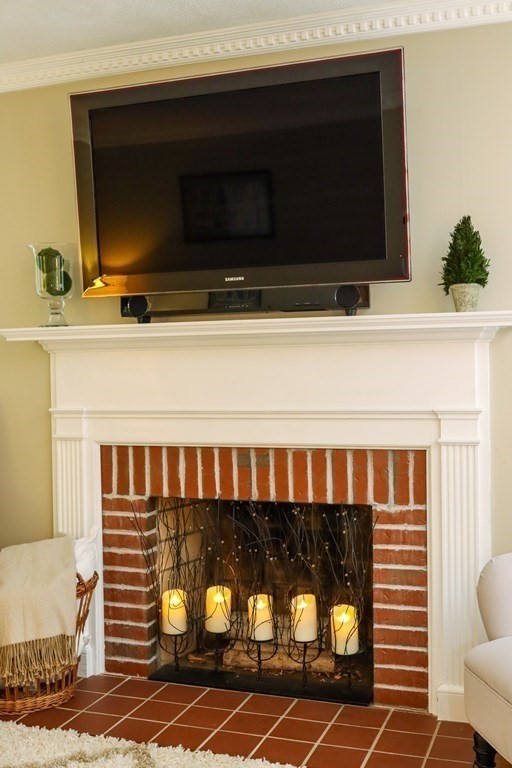 57 Gregory Island Road Hamilton, MA 01982 - Photo 6 of 39 Gallery Image 6