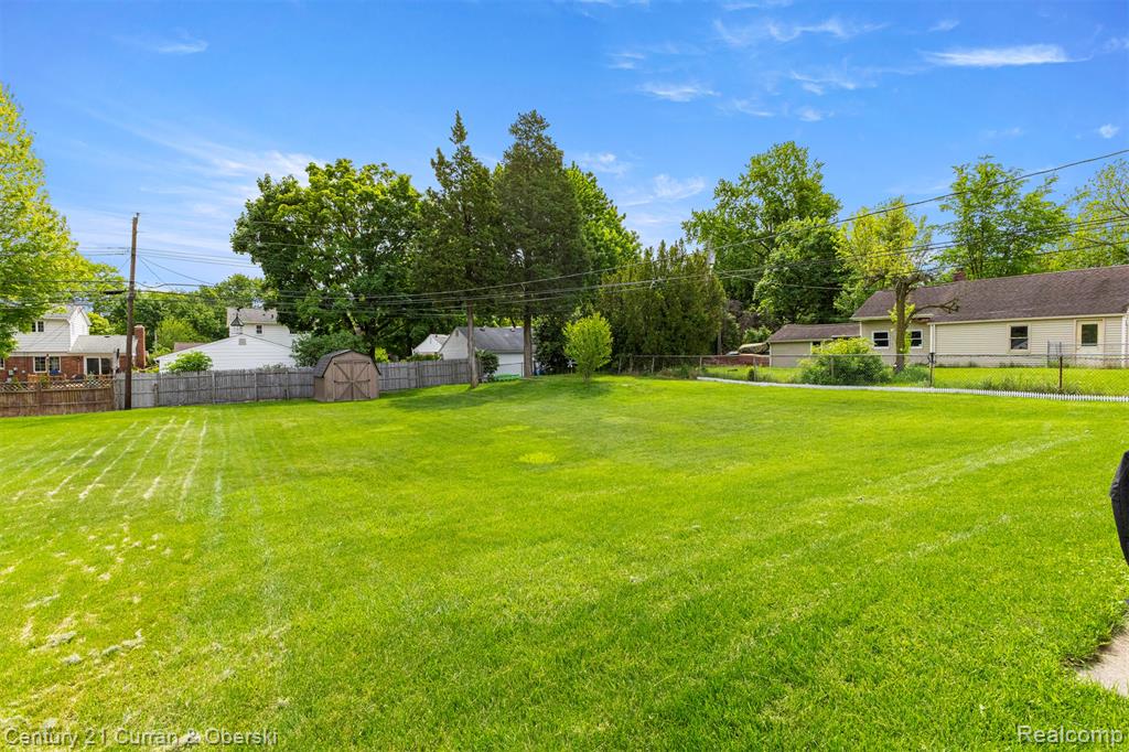 11706 Riverside Drive Plymouth, MI 48170 - Photo 29 of 33
