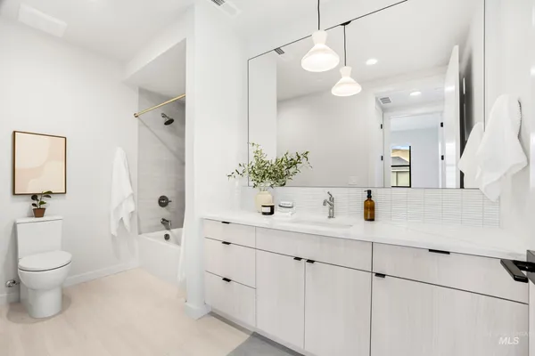 $484,900 | 4340 East Haystack Street, Unit 204, Boise, ID 83716