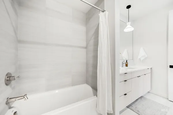 $484,900 | 4340 East Haystack Street, Unit 204, Boise, ID 83716