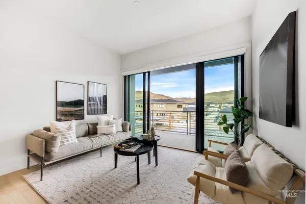 $484,900 | 4340 East Haystack Street, Unit 204, Boise, ID 83716