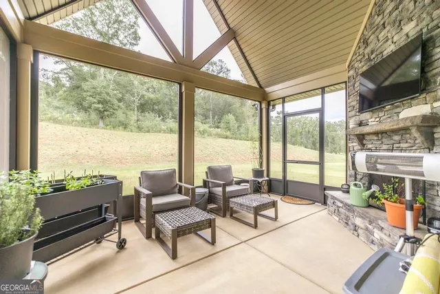 a living room filled with furniture