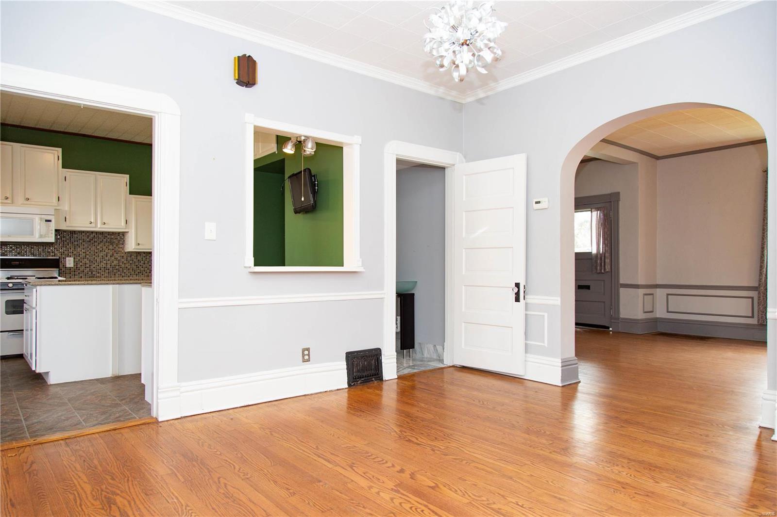301 Carson Road St. Louis, MO 63135 - Photo 9 of 35 Gallery Image 9