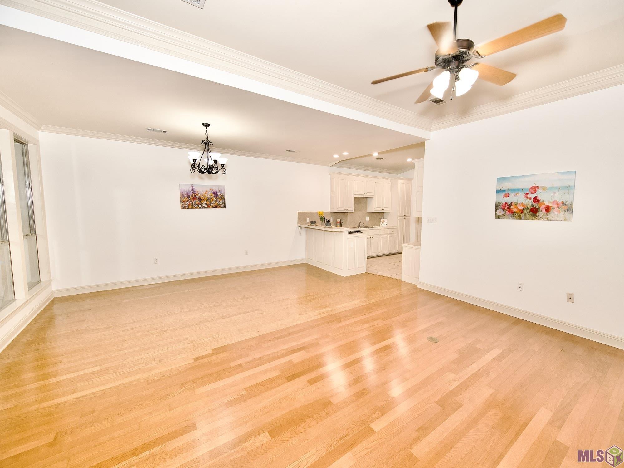 10409 Springtree Avenue Baton Rouge, LA 70810 - Photo 3 of 20 Gallery Image 3