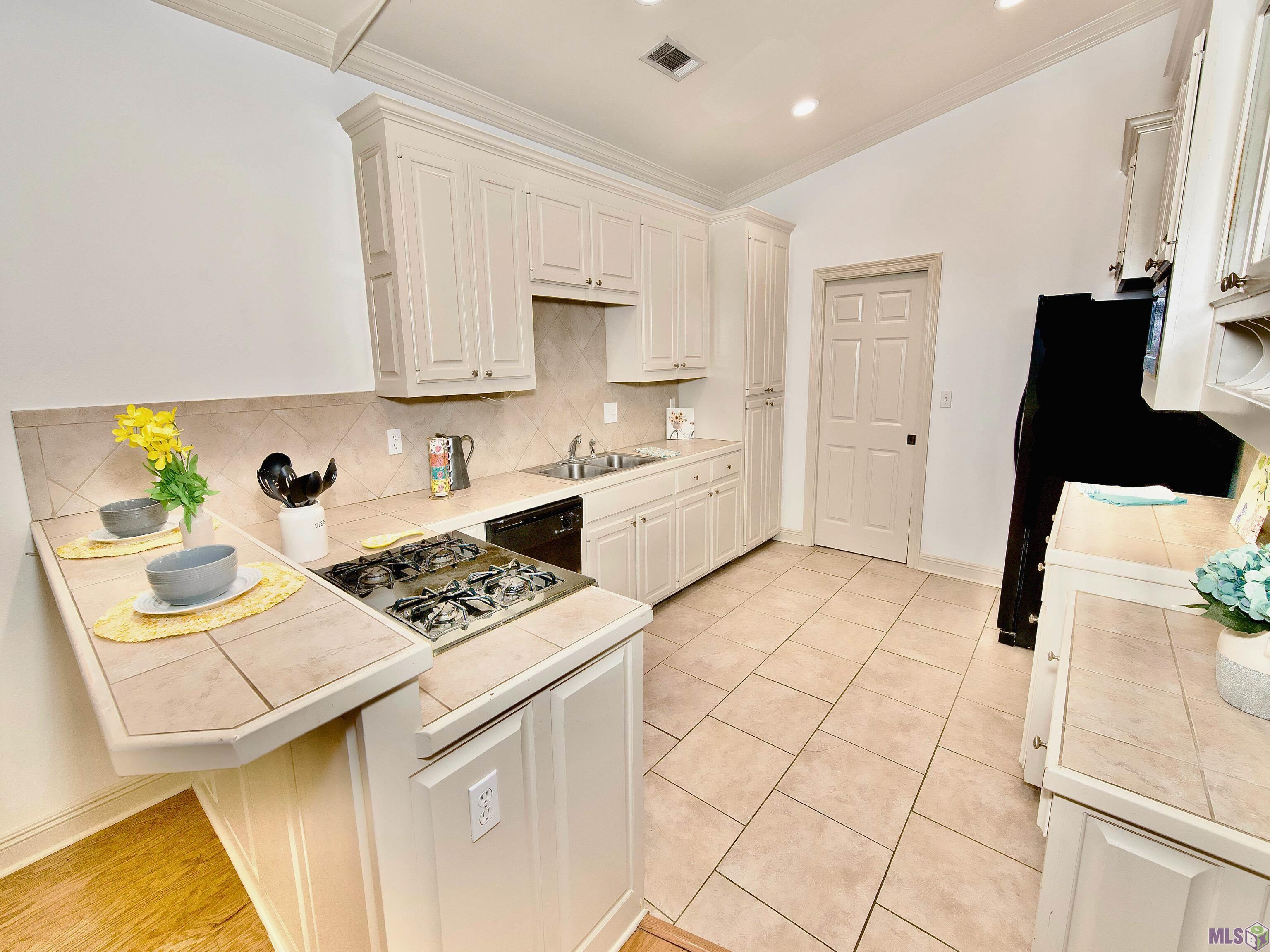10409 Springtree Avenue Baton Rouge, LA 70810 - Photo 6 of 20 Gallery Image 6