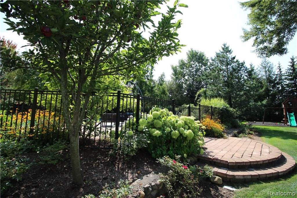 3901 West Tienken Road Rochester Hills, MI 48309 - Photo 38 of 87