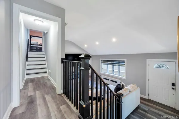 $639,999 | 221 Cedar Court, Copiague, NY 11726