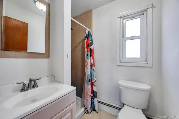 $639,999 | 221 Cedar Court, Copiague, NY 11726