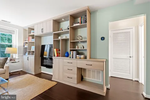 $650,000 | 3630 39th Street Northwest, Unit E533, Washington, DC 20016