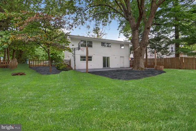 $585,000 | 202 East Gordon Street, Sterling, VA 20164