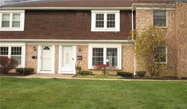 $209,900 | 105 Carriage Drive, Unit 7, Orchard Park, NY 14127