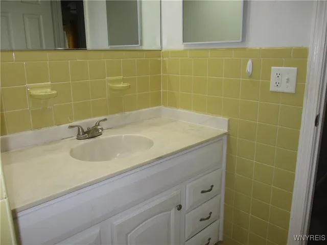 $209,900 | 105 Carriage Drive, Unit 7, Orchard Park, NY 14127