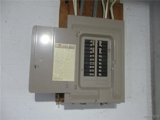 $209,900 | 105 Carriage Drive, Unit 7, Orchard Park, NY 14127