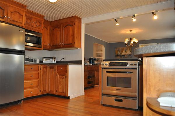 15 Bridle Path Road Springfield, MA 01118 - Photo 2 of 13