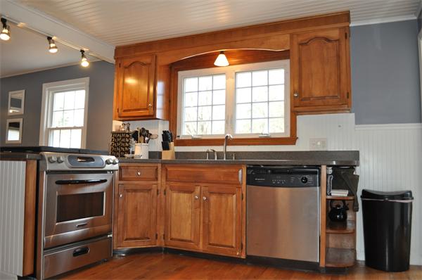 15 Bridle Path Road Springfield, MA 01118 - Photo 3 of 13