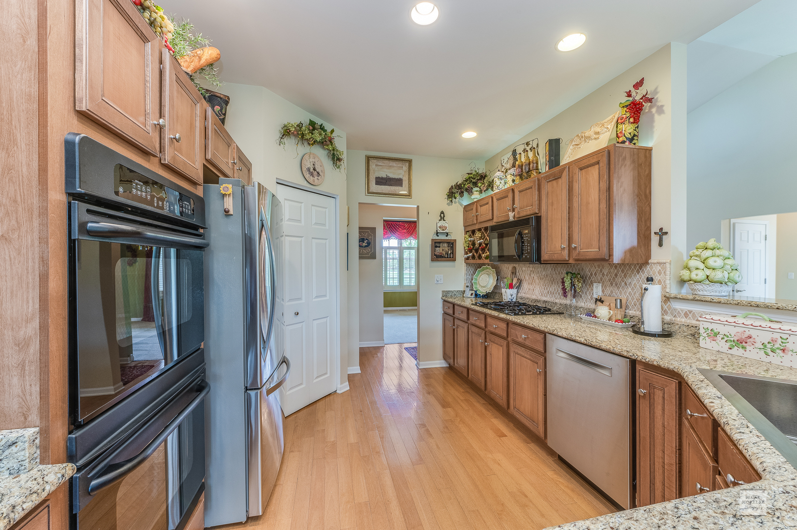 1267 Dorr Drive Sugar Grove, IL 60554 - Photo 9 of 27