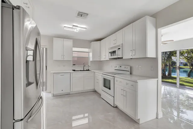 $4,000 | 11420 Coral Bay Drive, Boca Raton, FL 33498