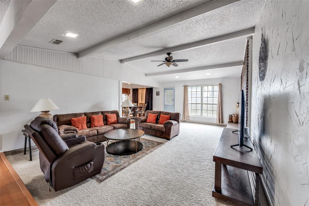 2116 Holt Road Arlington, TX 76006 - Photo 2 of 12