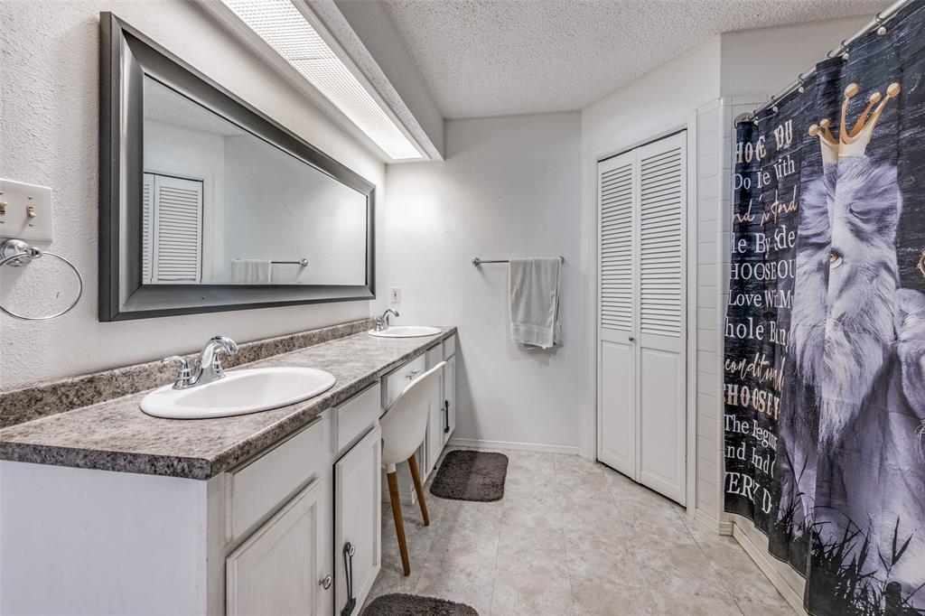 2116 Holt Road Arlington, TX 76006 - Photo 8 of 12