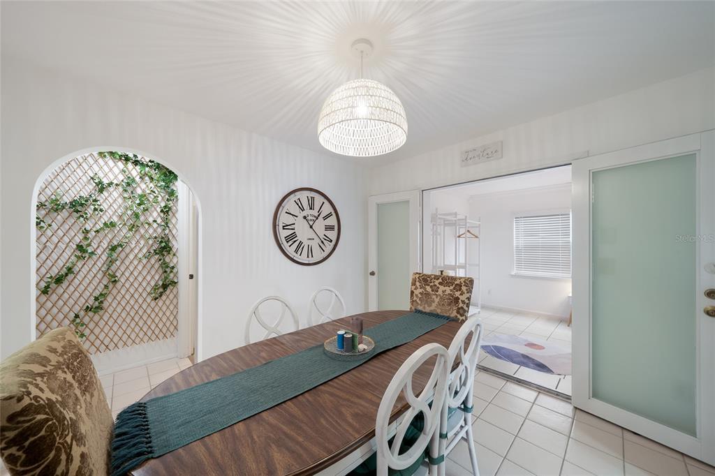643 Mobile Road Venice, FL 34293 - Photo 8 of 30
