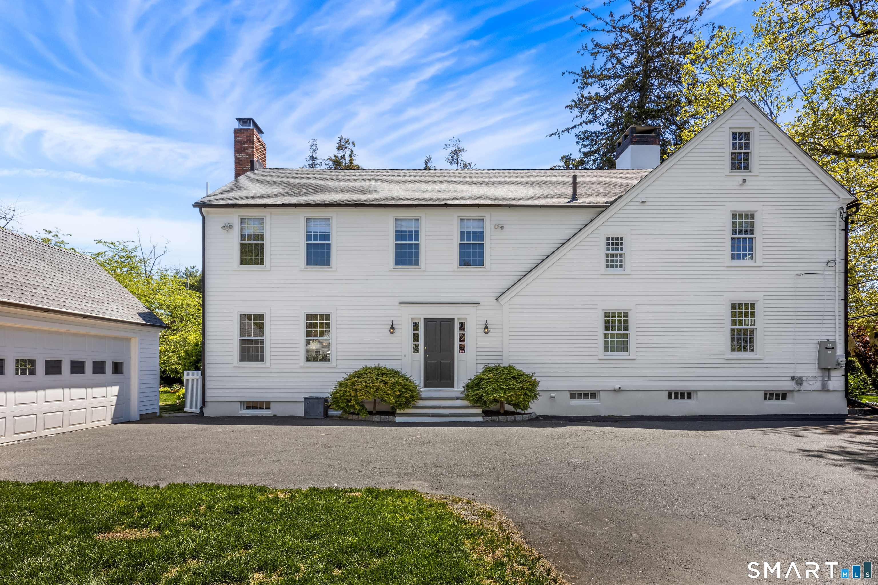 349 Beach Road Fairfield, CT 06824 - Photo 34 of 40