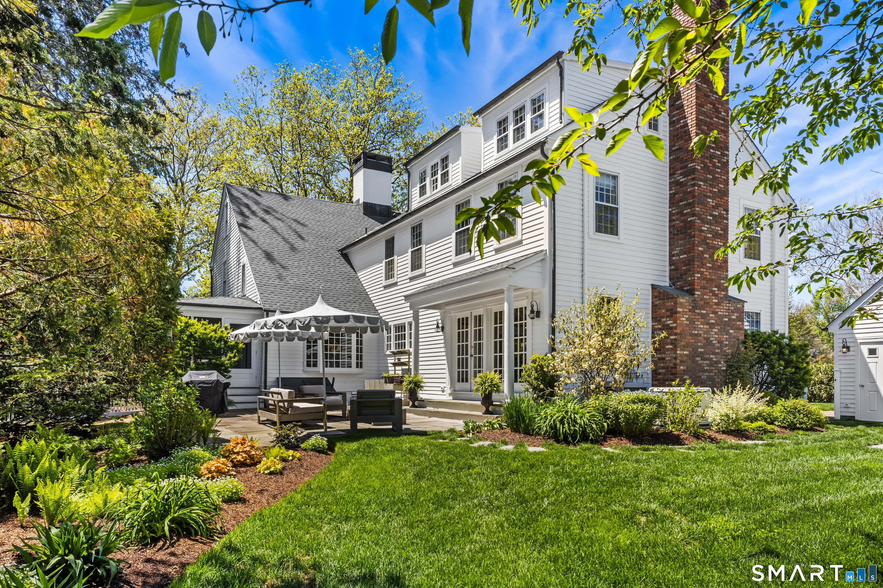 349 Beach Road Fairfield, CT 06824 - Photo 39 of 40