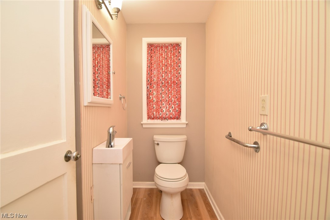 2227 Westminster Road Cleveland, OH 44118 - Photo 14 of 29 Gallery Image 14
