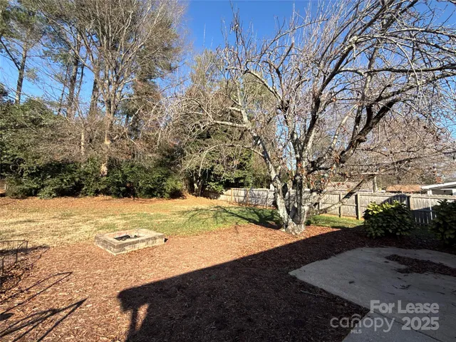 $2,370 | 1601 Starbrook Drive, Charlotte, NC 28210