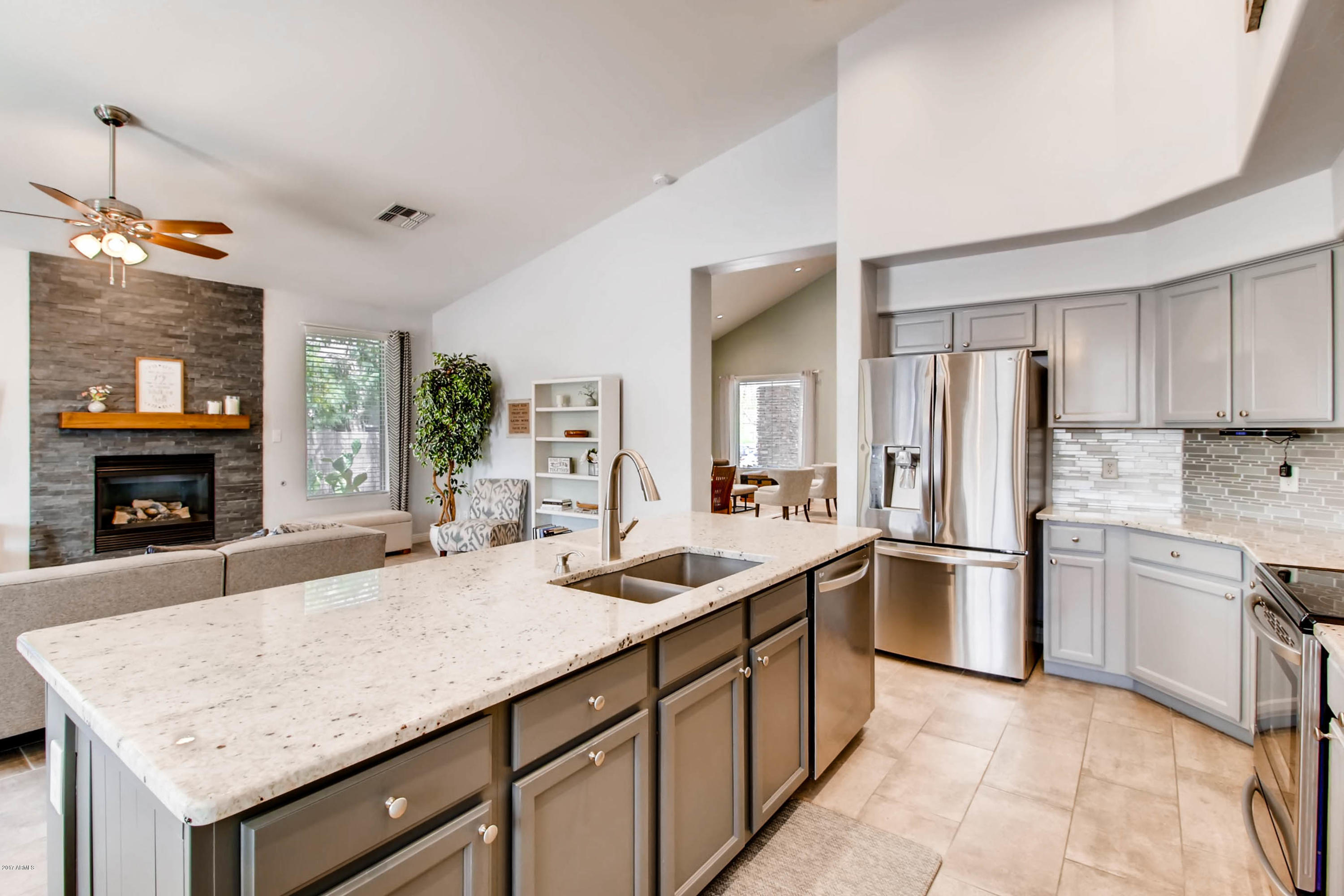 6605 West Rowel Road Phoenix, AZ 85083 - Photo 12 of 38