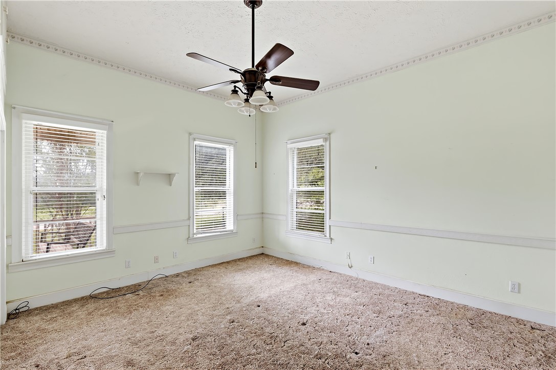 915 East Mitchell Street Calvert, TX 77837 - Photo 13 of 30