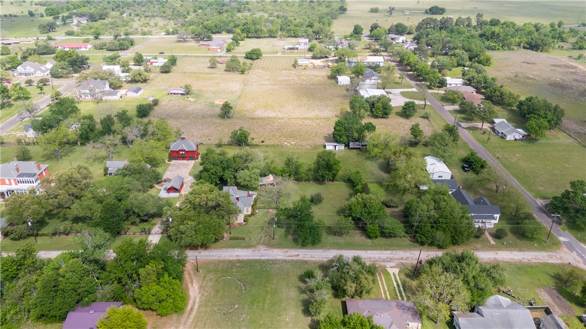 915 East Mitchell Street Calvert, TX 77837 - Photo 27 of 30