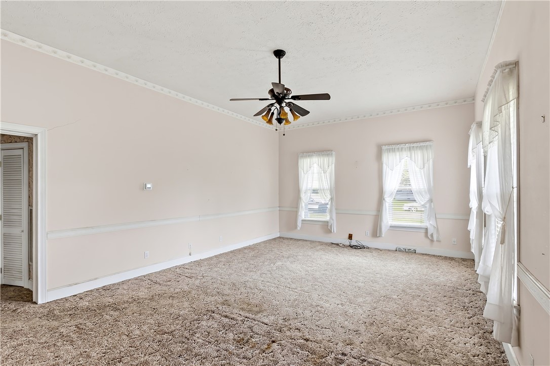 915 East Mitchell Street Calvert, TX 77837 - Photo 4 of 30