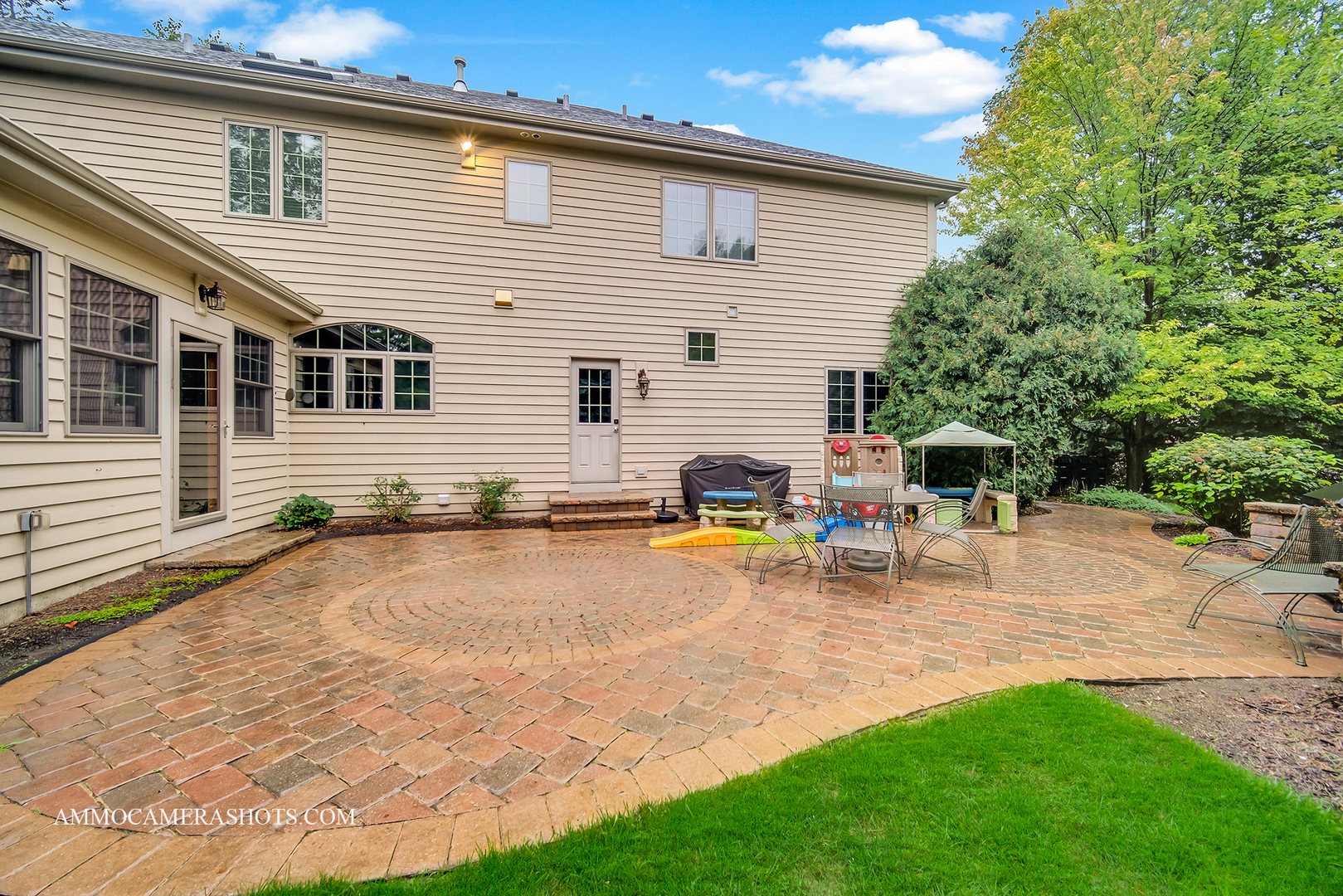 N451 Peter Road Winfield, IL 60190 - Photo 43 of 48 a view of a house with sitting area and a yard