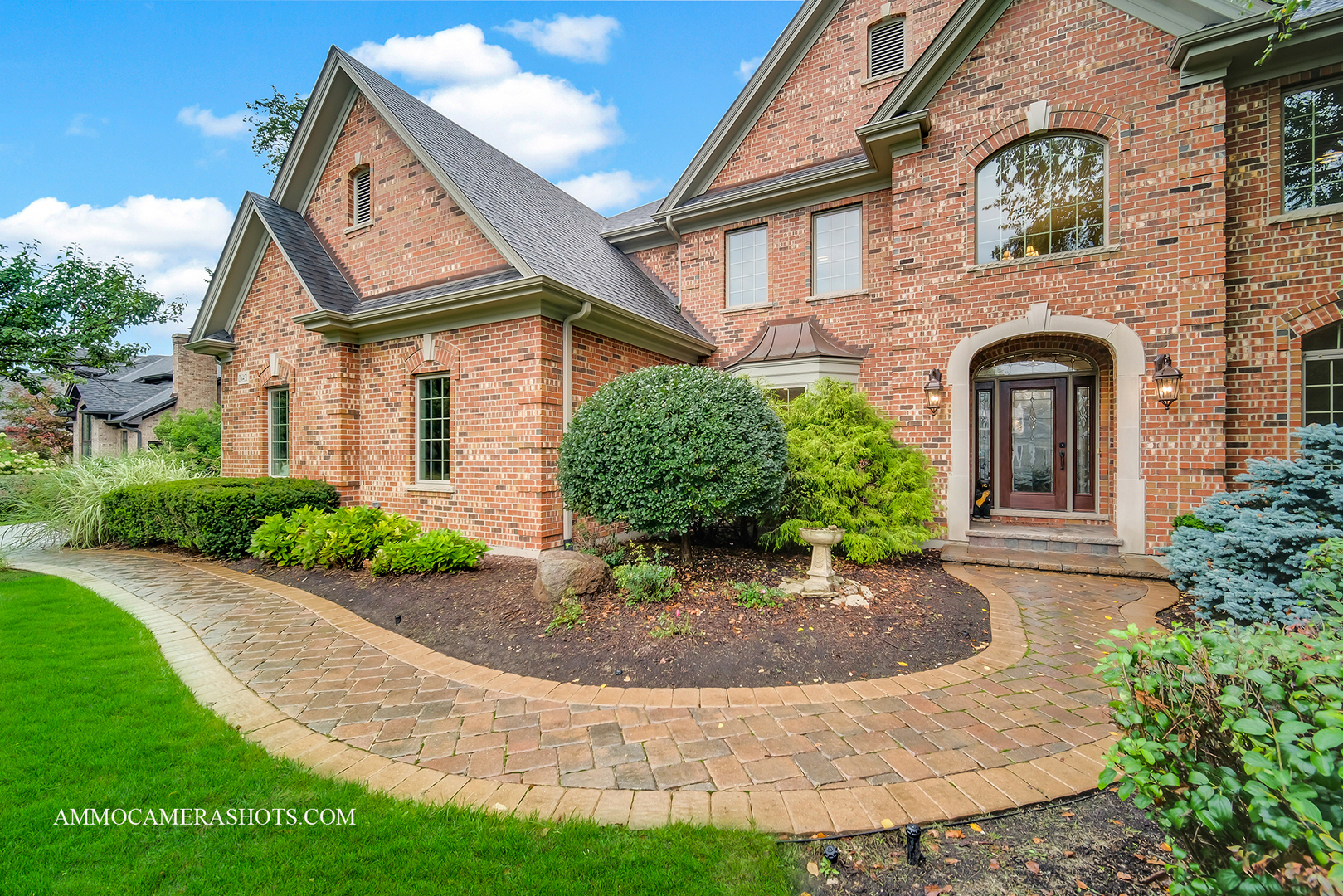 N451 Peter Road Winfield, IL 60190 - Photo 5 of 48 a front view of a house with garden