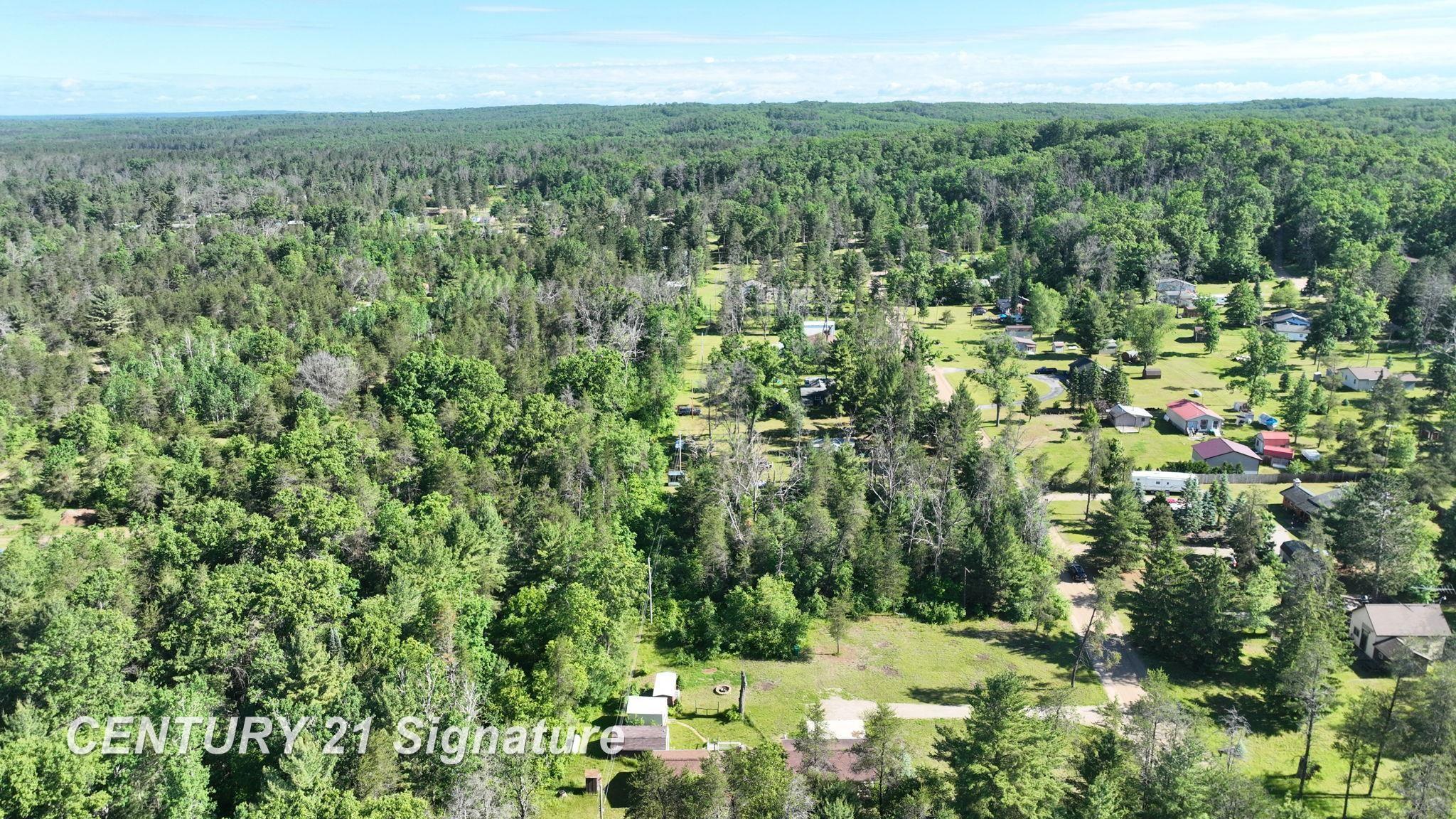 618 Eola Road Harrison, MI 48625 - Photo 20 of 46 50145146-15d0c254-82a7-4de2-9683-167f8a9c4dd6.JPG