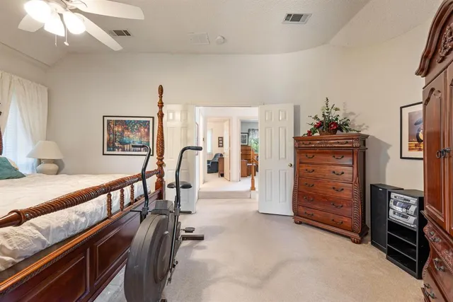 a view of a livingroom with furniture