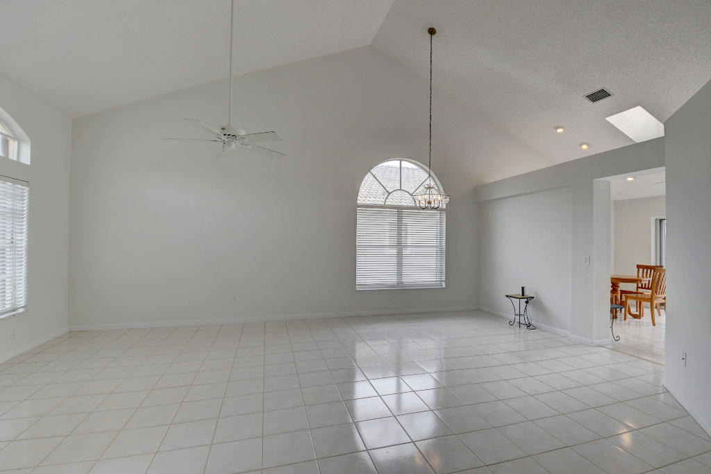 9731 Tavernier Drive Boca Raton, FL 33496 - Photo 19 of 44 18