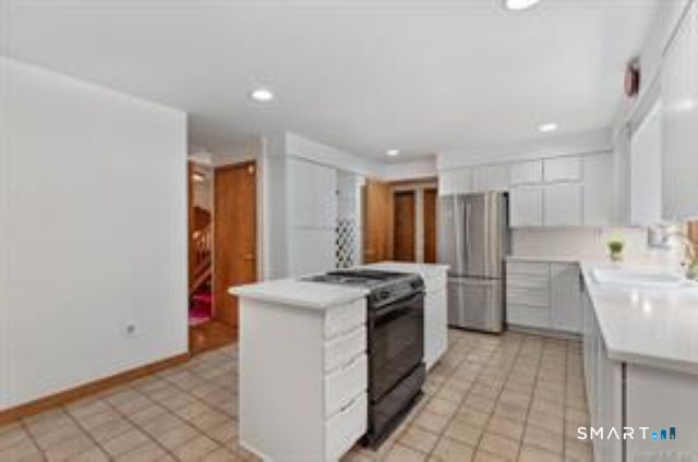 29 Pease Road Woodbridge, CT 06525 - Photo 5 of 19
