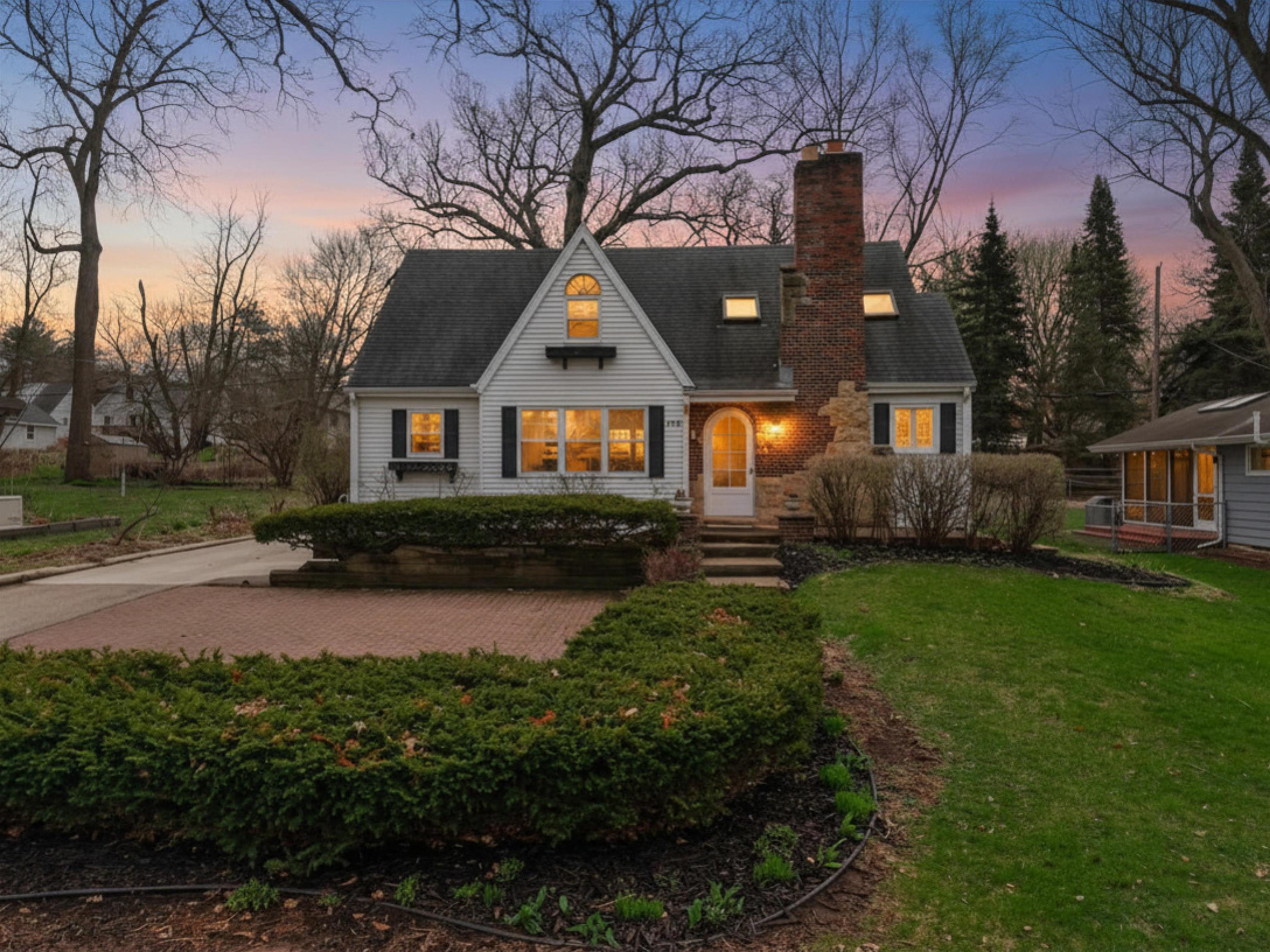 4406 Winnequah Road Monona, WI 53716 - Photo 4 of 68