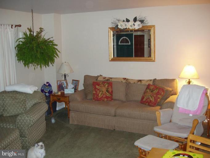 1745 Stokesley Road Dundalk, MD 21222 - Photo 5 of 9 Living Room