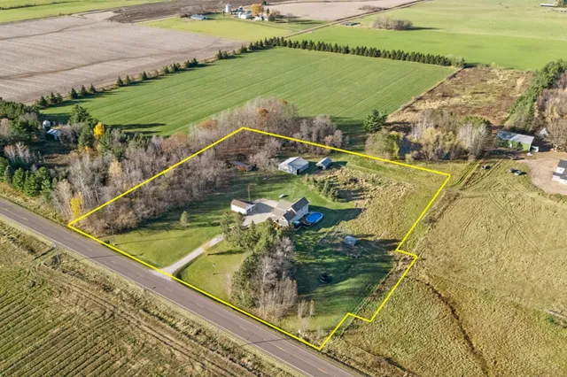$574,000 | 28297 St Croix Road, Pine City, MN 55063